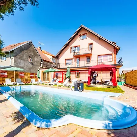 Ubytování v soukromí Aqua House Admiral *