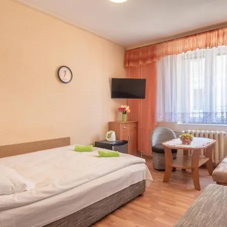 Aqua House Admiral Проживание в семье