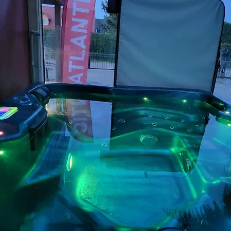 Проживание в семье Aqua House Admiral